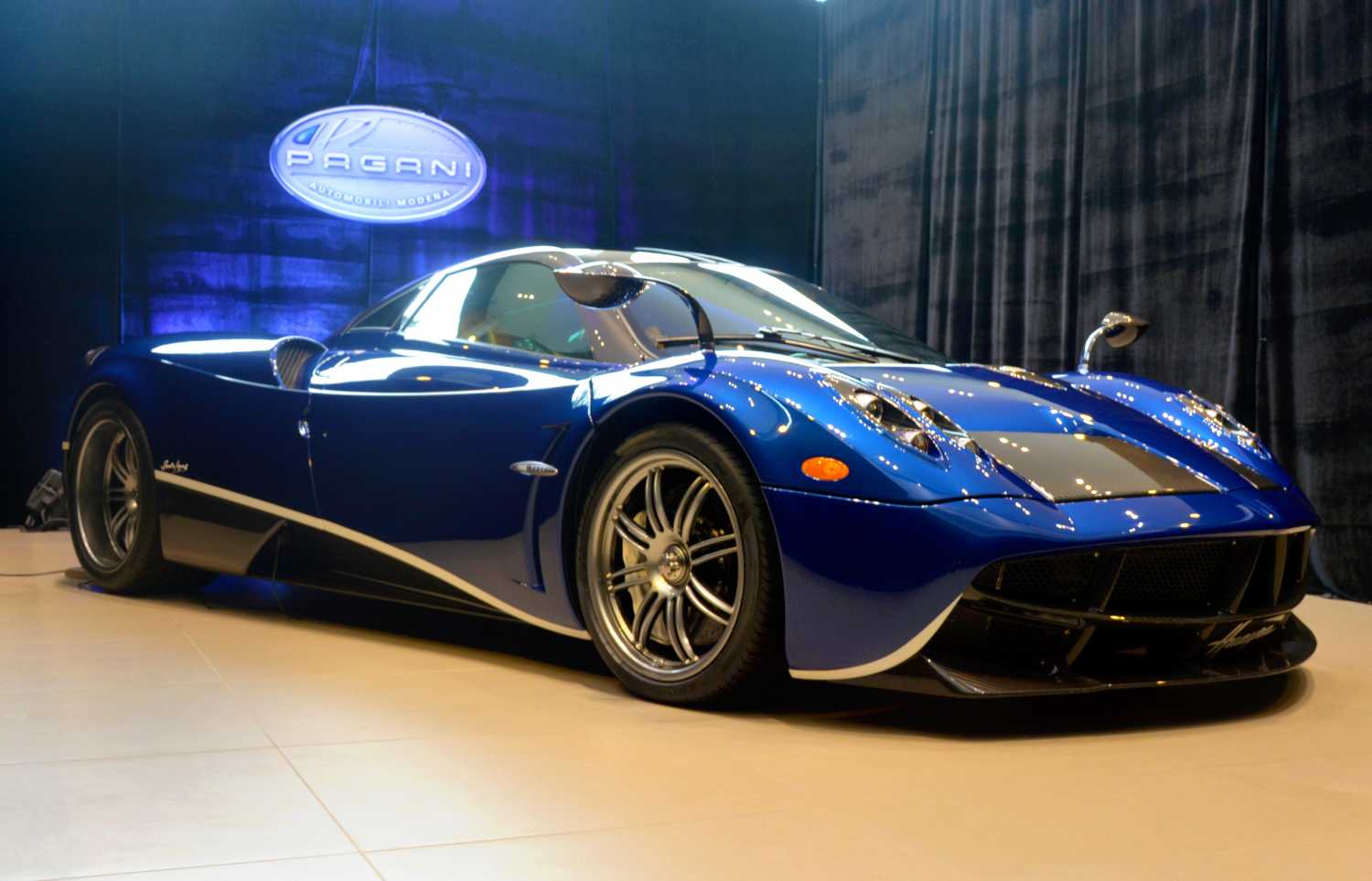 pagani automobilil